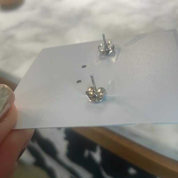 Moissanite & Mother Of Pearl Studs 925 Sterling - Picture 4 of 5